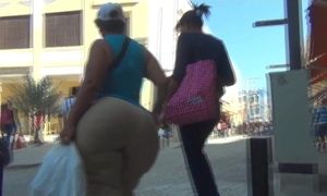 Gigantic donk mature megaculona