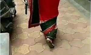 Marvelous Indian Bhabhi Saree Marvelous Walk