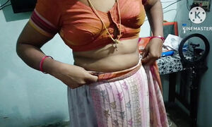 Telugu Andra Aunty Sorry Wearing